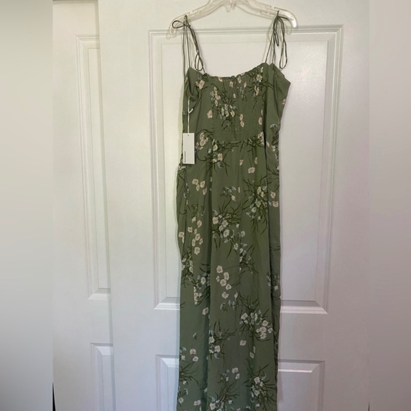 Reformation Kourtney Dress in Bonita - Picture 4 of 4